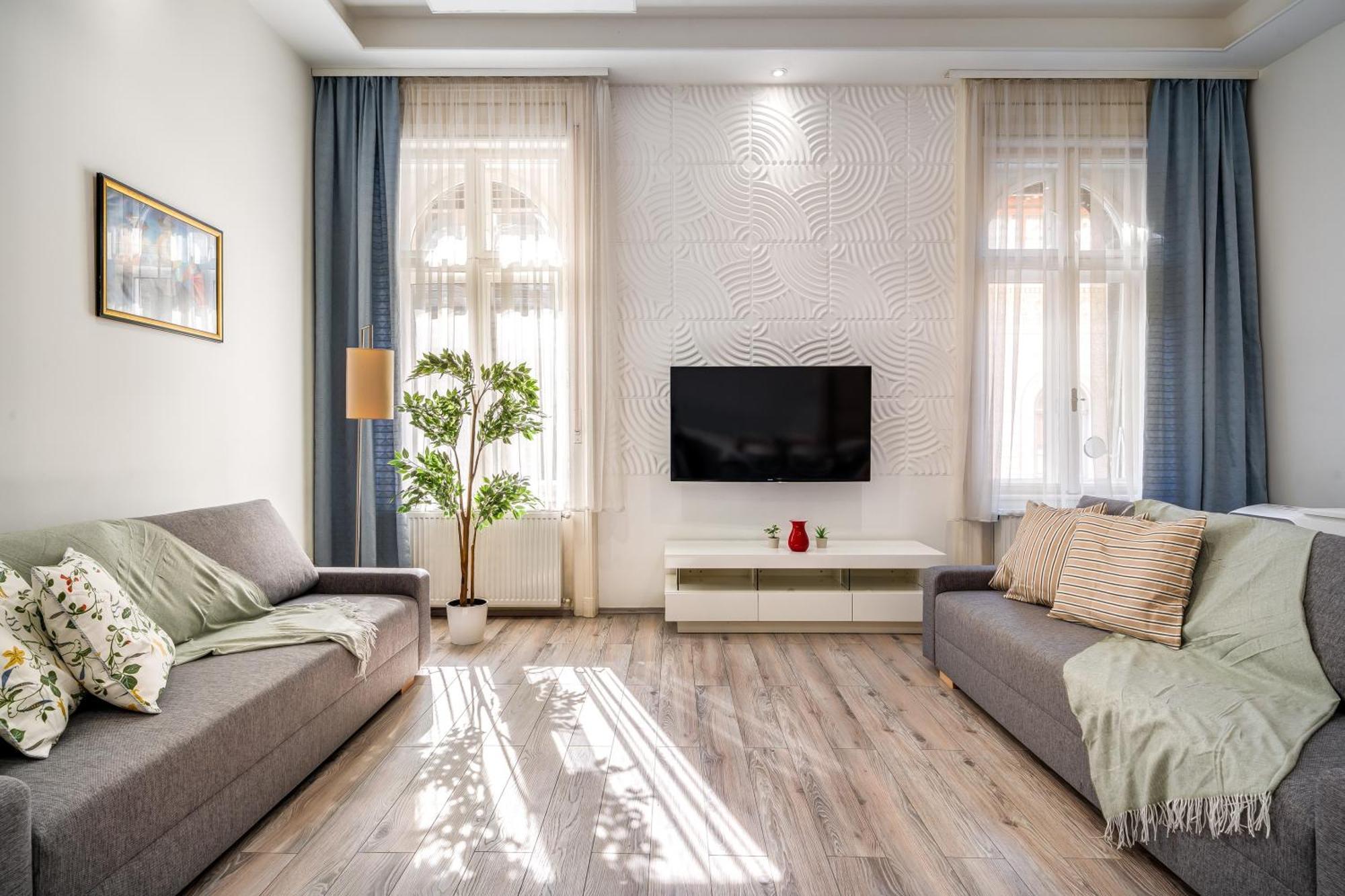 Apartman Moments By Stn *